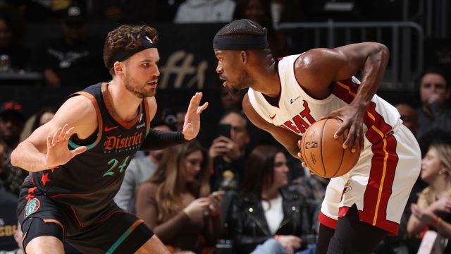 热火110-102奇才 巴特勒24+9阿德巴约两双热火客场力克奇才