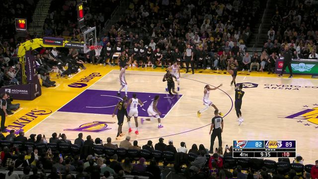 霍姆格伦残暴大帽伍德 随后运球失误伍德找回场子