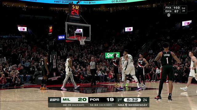 略带喜感的镜头 字母哥在全场齐声倒数中完成罚球