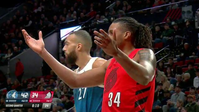 NBA常规赛：森林狼vs开拓者第2节英文原声回放