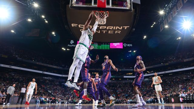 凯尔特人117-107太阳 双探花合砍56分杜兰特空砍45+10绿军客场射落太阳