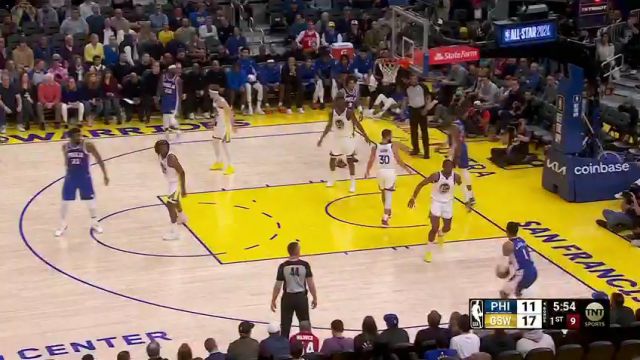 库里再现长传却送到大帝手中 后者笑纳机会飙进三分