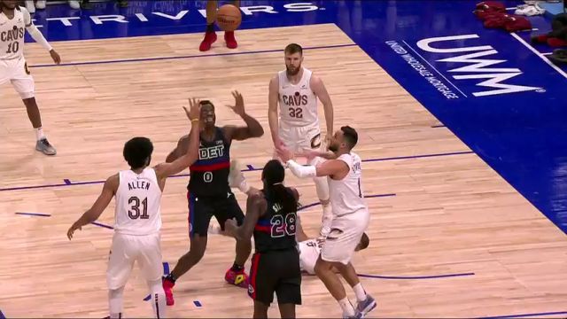 NBA常规赛：骑士vs活塞第3节英文原声回放