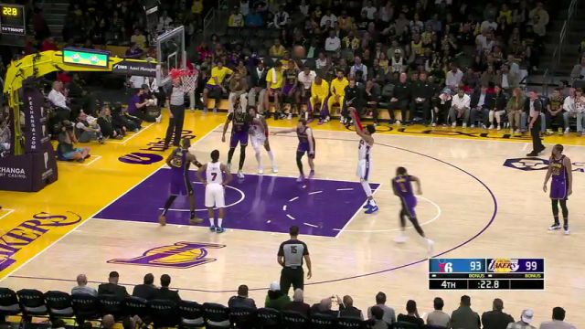 这就是年轻人的态度！马克西闪现抢断关键三分遗憾不中