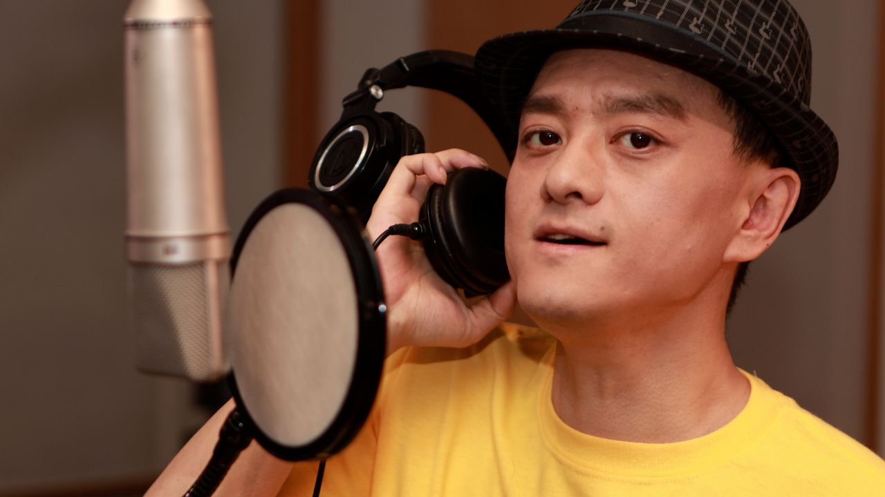 赵英俊的《送你一朵小红花》,被贾玲一用封神,音乐一响就泪目