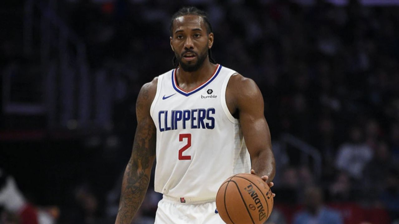 不服不行!莱昂纳德打劫式抢断 暴扣 他真就是个机器人啊