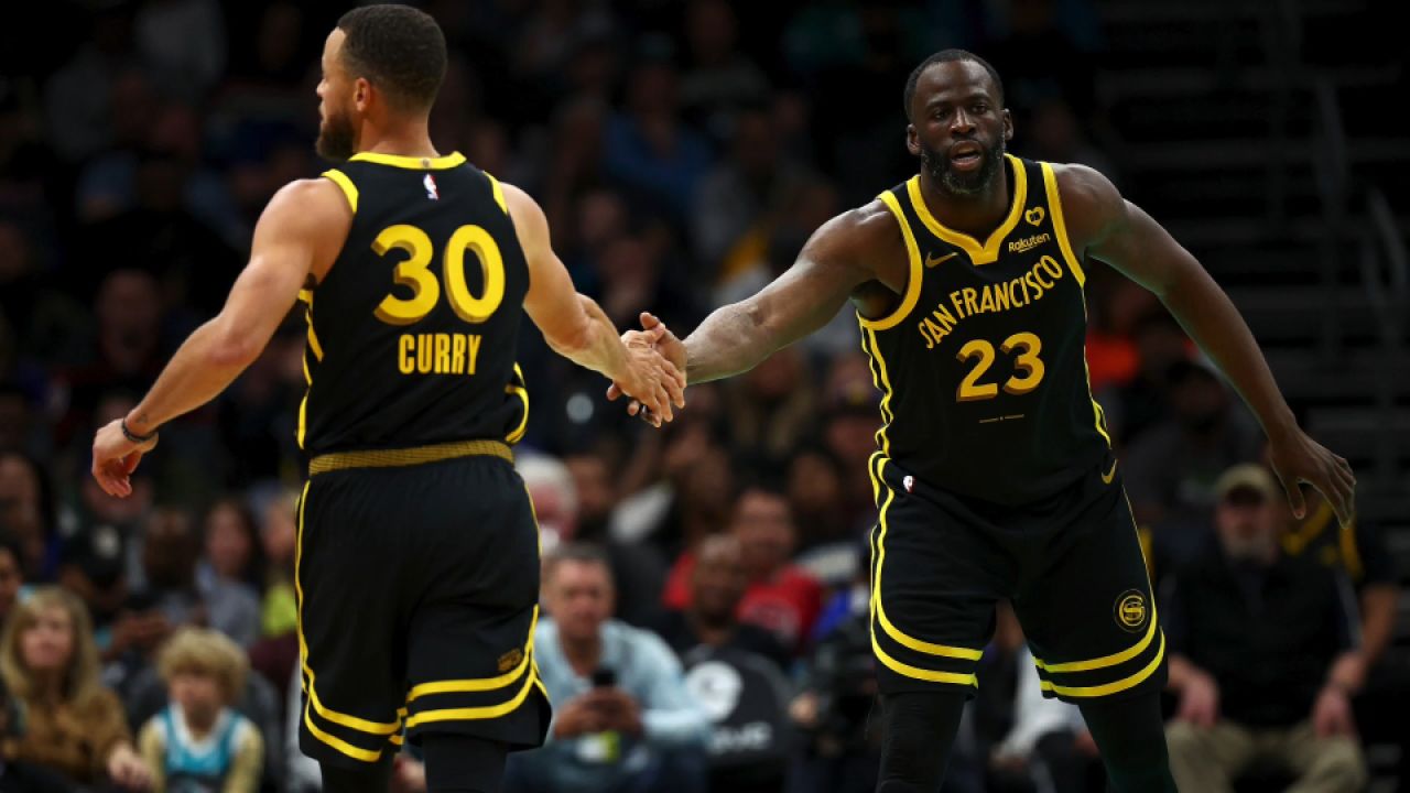 top时刻|勇士黄蜂五佳球:保罗穿裆助攻 库里神奇压哨三分