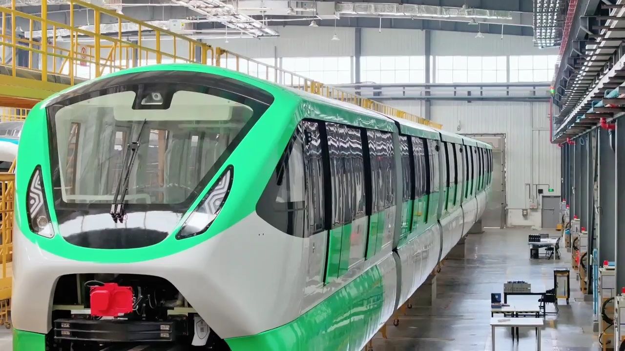 墨西哥蒙特雷4,6号线单轨首列车,起运!