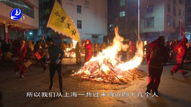 南门社区“摆棕轿” 篝火狂欢迎祥纳福