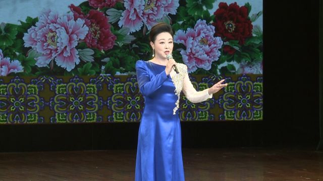 《状元媒》选段“自那日与六郎阵前相见”演唱者:万晓慧(湖北省京剧院国家一级演员、文华奖、梅花奖获得者)(深圳振鹏京剧团承办)