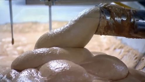 热狗的制作过程你见过吗?