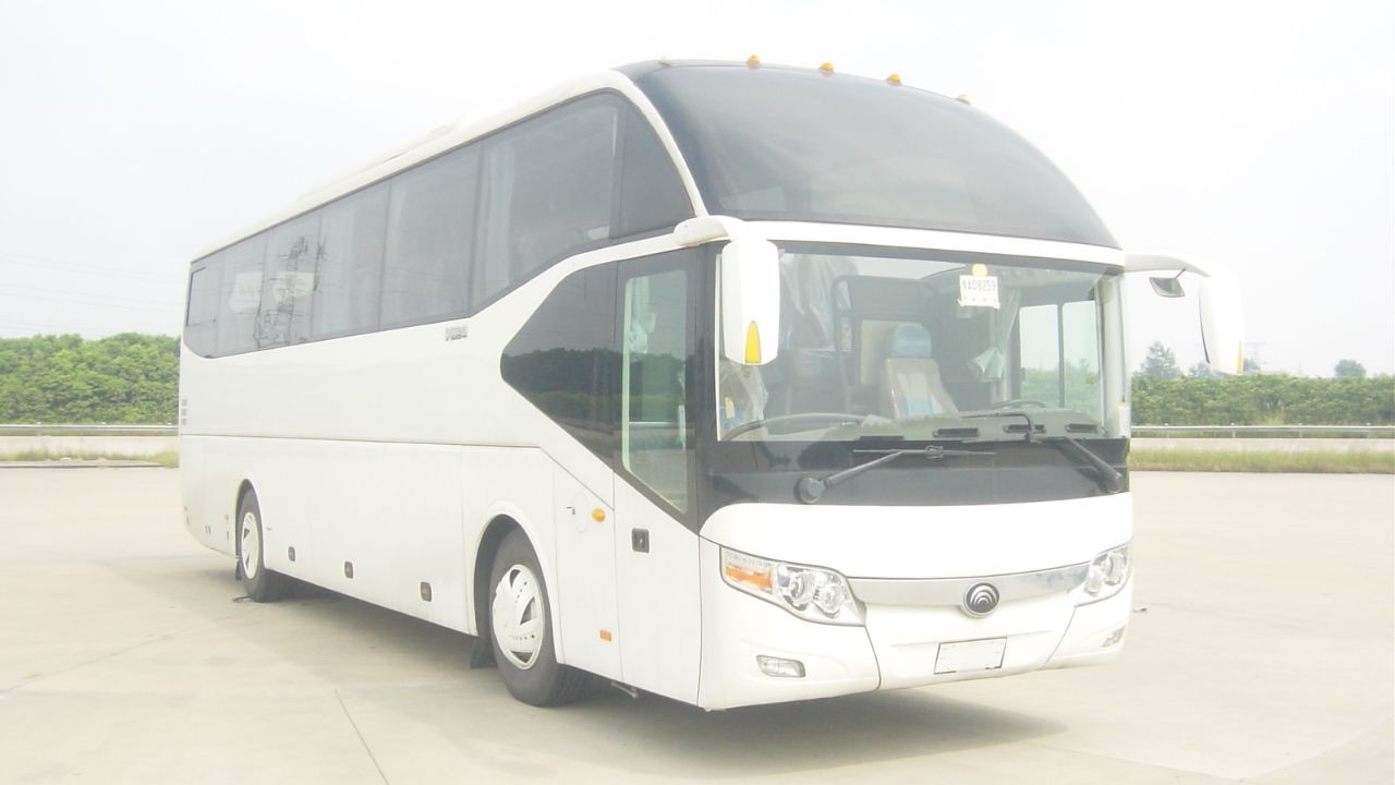 街拍宇通zk6127h9客车