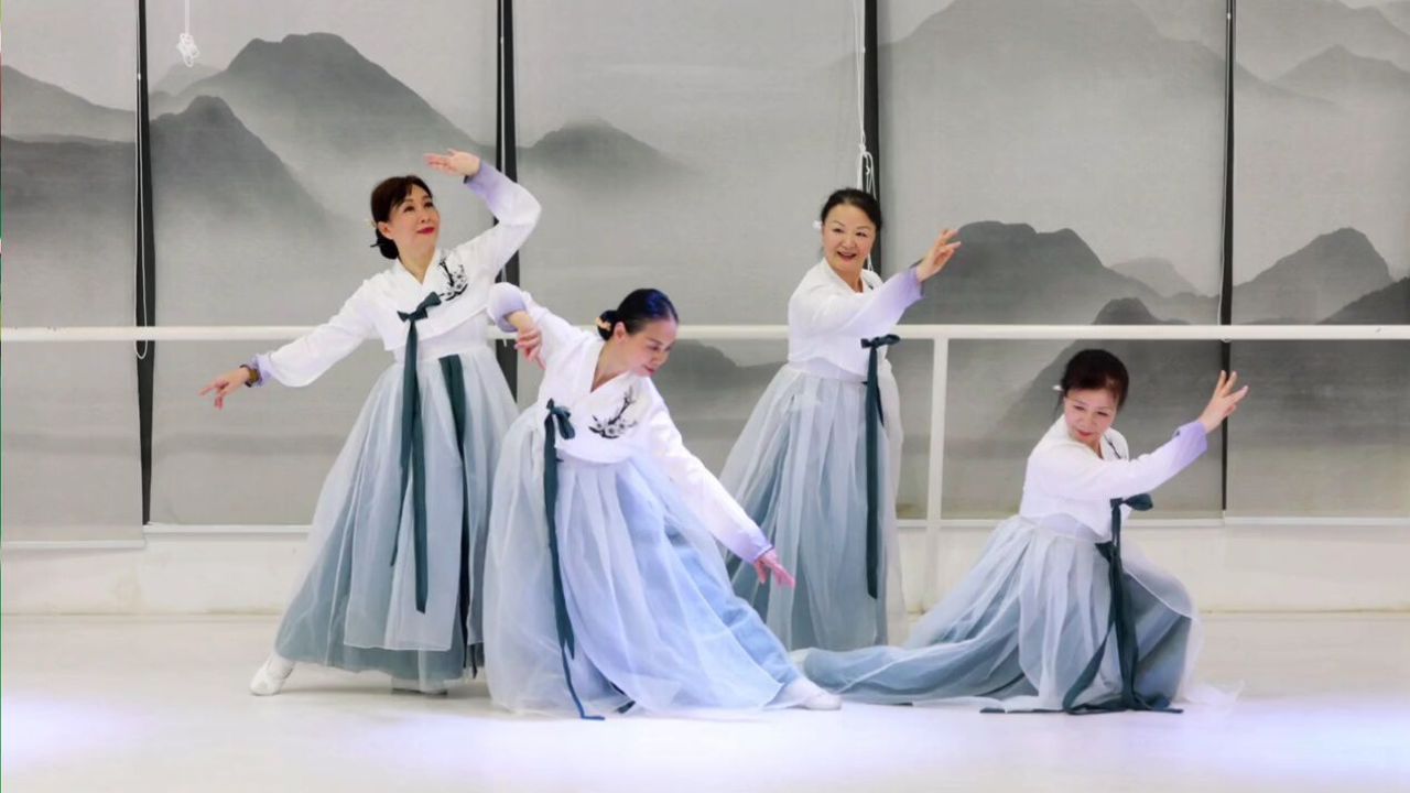 朝鲜族舞蹈 经典的音乐,清雅的服饰,名师指导,永恒的记忆