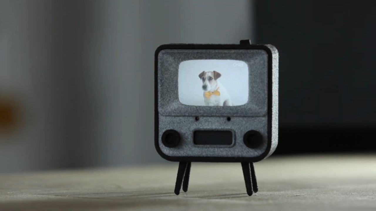 tinycircuits tinytv2 迷你显示器 复古电视机造型 带遥控器