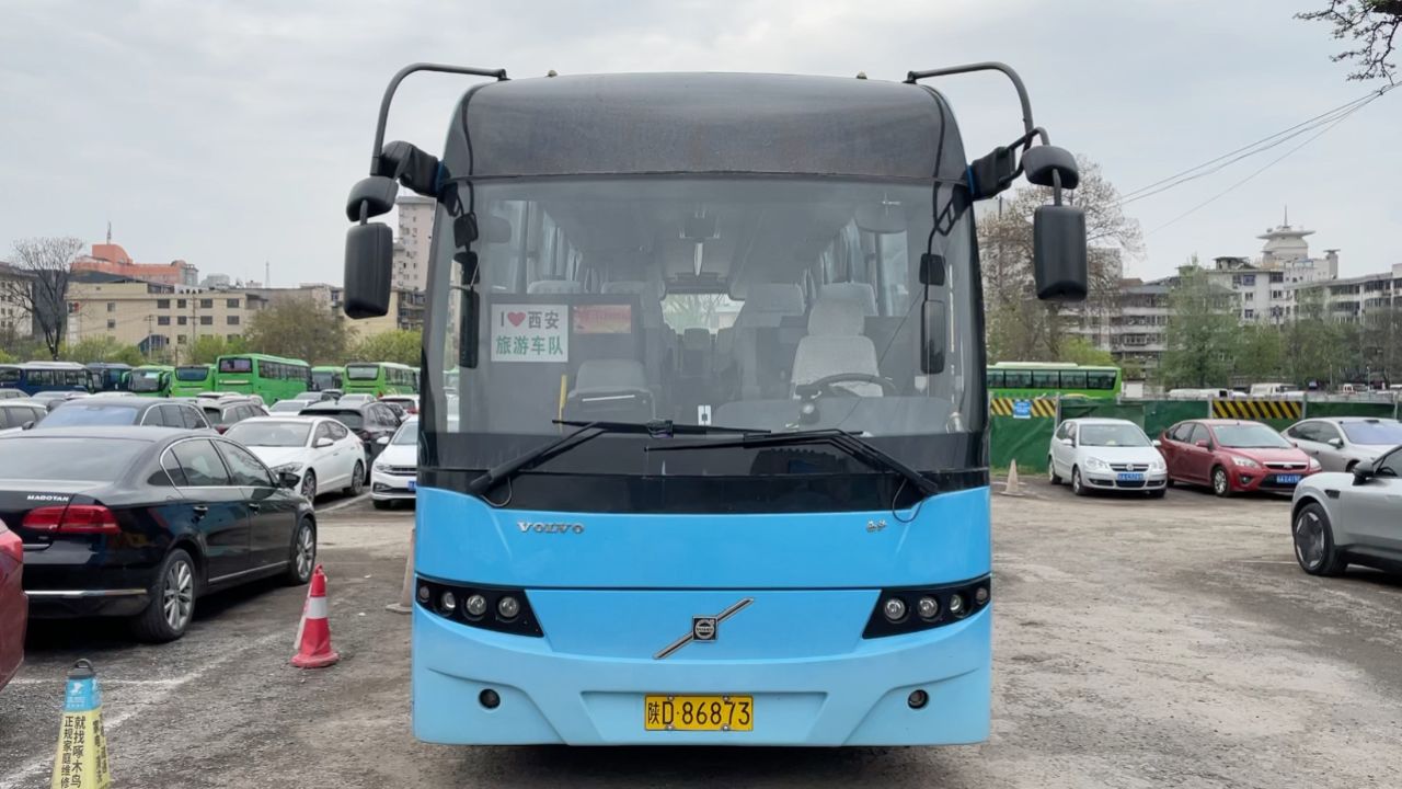 实拍西沃9300客车