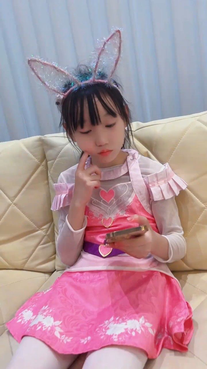 唐舞桐化身小机灵鬼