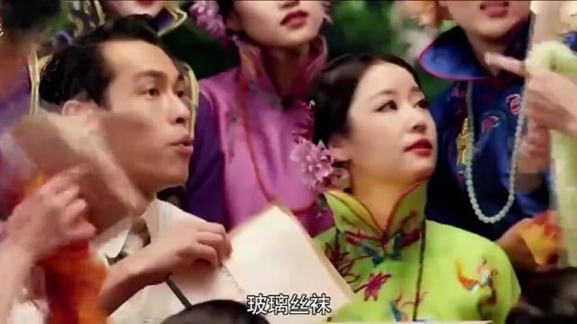 京城81号玻璃丝袜还是穿腿上的三少爷真会哄人开心