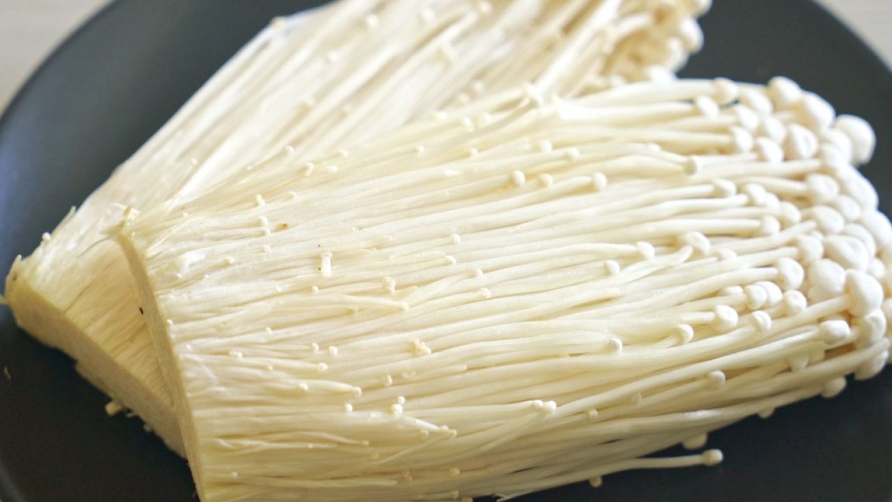 83岁老太吃半斤金针菇,致肠穿孔进icu,医生:它出了名的难消化