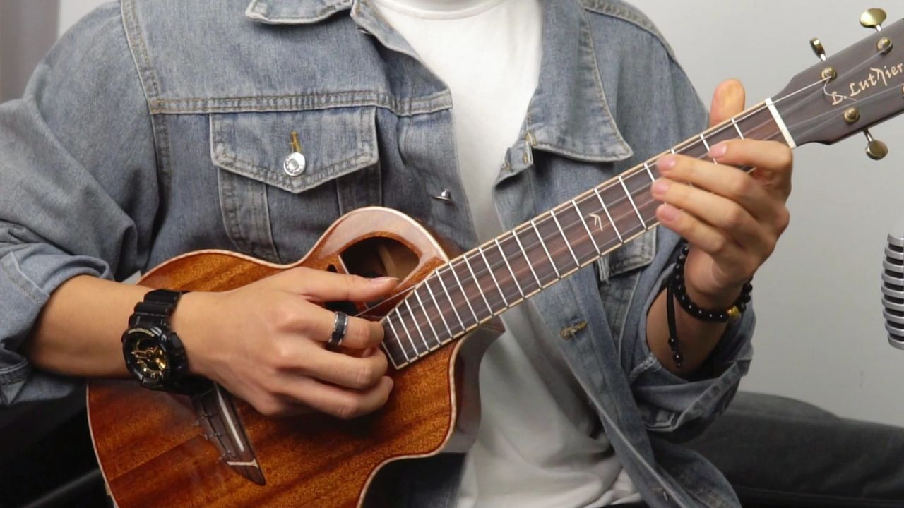 天黑黑尤克里里