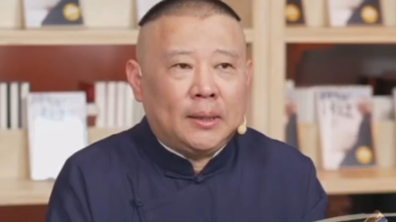 郭德纲直播透露郭麒麟恋情,曾带女孩回家但不让说,二儿子郭汾阳夸女生
