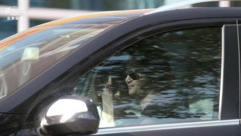 吴京的座驾,一辆奔驰开十几年,法拉利的传言纯属子虚乌有