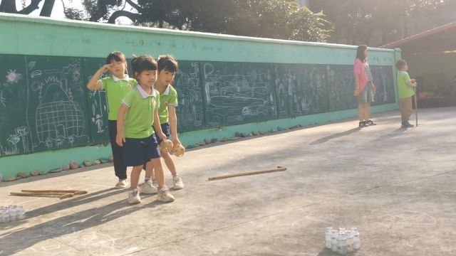 花样曲棍球保龄球