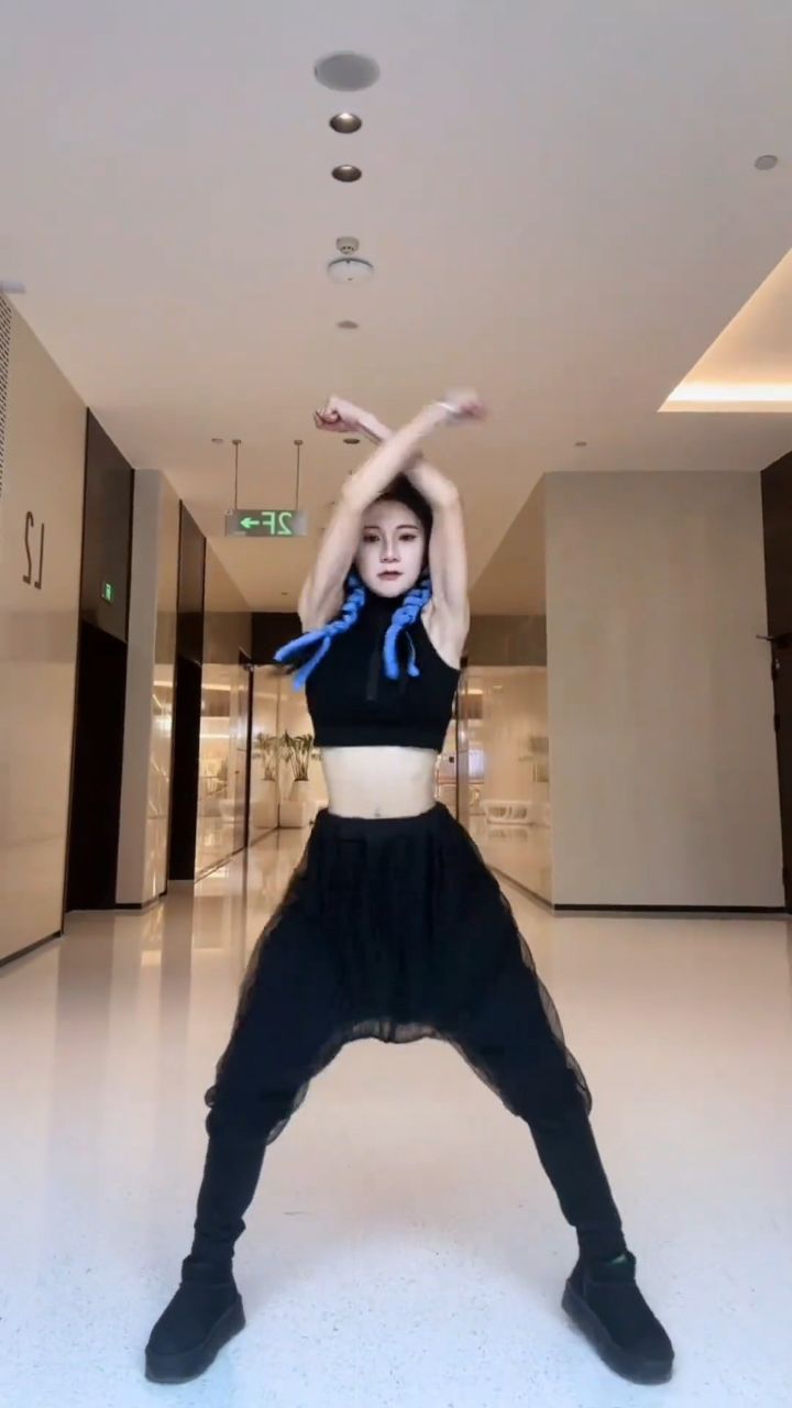 change泫雅yuli编舞爵士打铁舞