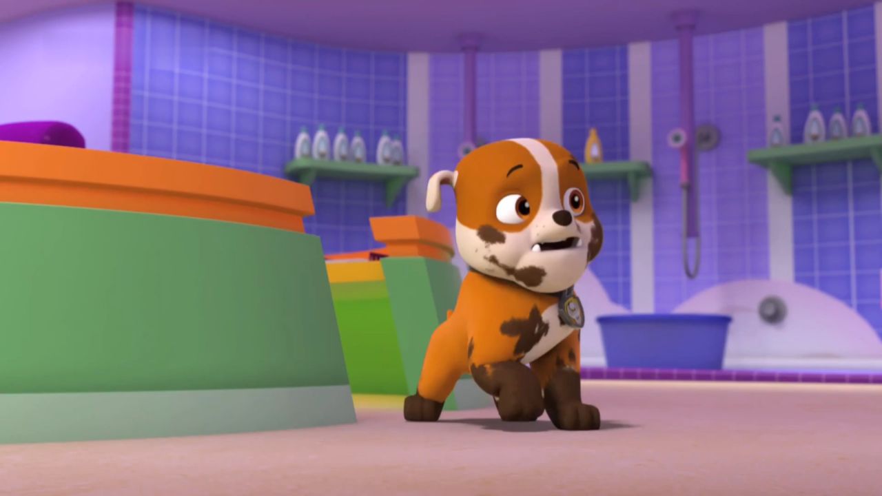 汪汪队:小猫咪太调皮了,跳进都是泡泡的洗澡盆里,它们飞起来了