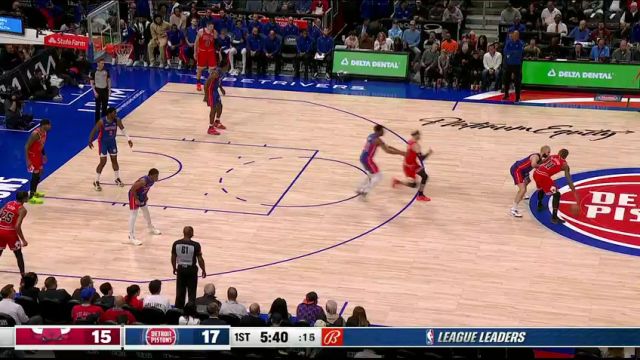 NBA常规赛：公牛vs活塞第1节英文原声回放