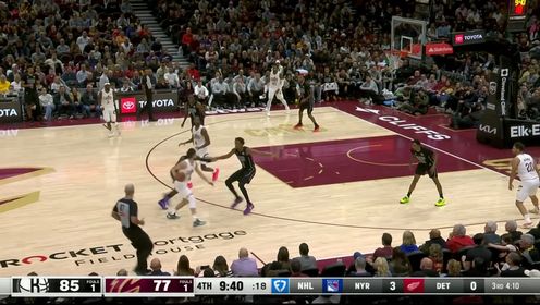 《NBA骑士》开启追分模式！尼昂吸引防守妙传莫布利篮下暴扣得手