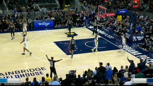 《NBA全场集锦》直接让对手无语 贾雷斯-沃克压哨钉板大帽让魔术铩羽而归