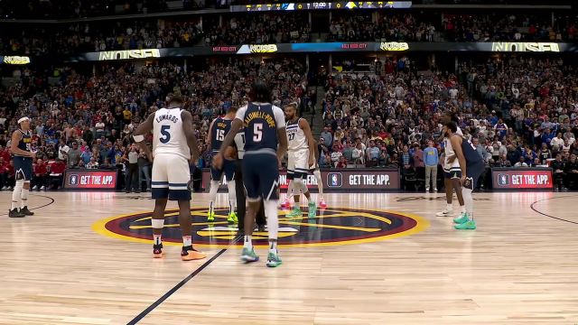 做一个灵活的大胖子 约老师开场跳球整活化身欢乐喜剧人