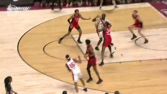 NBA夏季联赛：老鹰vs公牛第3节英文原声回放