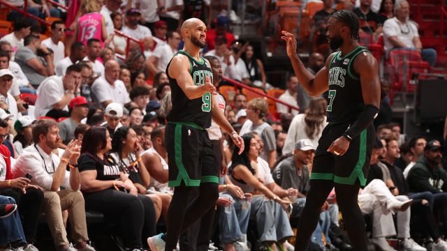 凯尔特人104-84热火 双探花合砍44分绿军大胜热火系列赛2-1领先