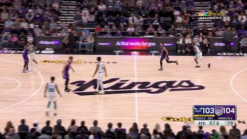 《NBA全场集锦》继续保持比赛悬念！马丁妙传PJ-华盛顿篮下晃飞对手扣篮轻取2分