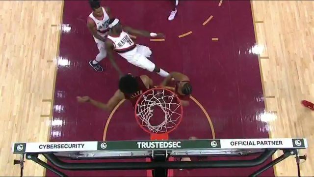 开拓者vs骑士第3节英文原声回放