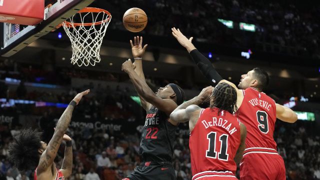 公牛116-118热火 巴特勒28分压哨绝杀热火险胜公牛完成复仇