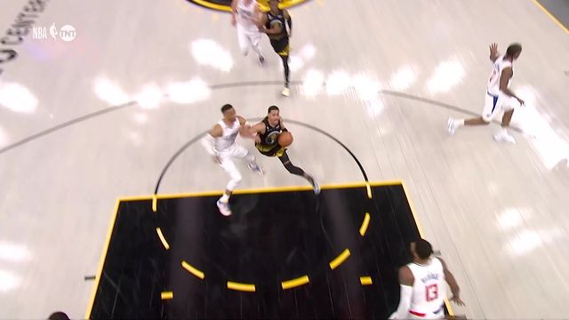 回顾快船vs勇士过往交战记录 水花兄弟大战快船四巨头谁将更胜一筹