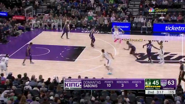 雄鹿vs国王第2节英文原声回放