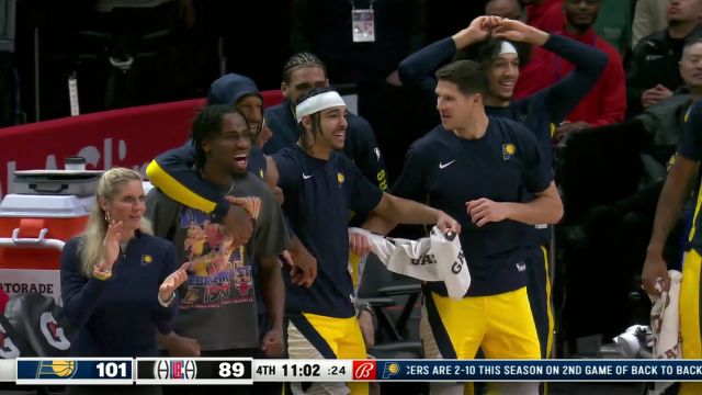 步行者vs快船五佳球 西亚卡姆冲入禁区单手砸扣势大力沉