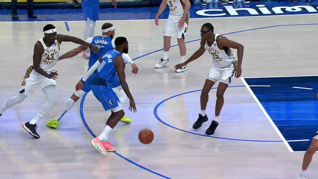 哈达威仙人指路送出妙传 加福德把弓拉满上演滑翔空接暴扣