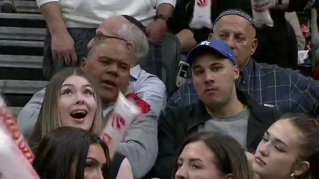 NBA常规赛：尼克斯vs猛龙第4节中文解说回放