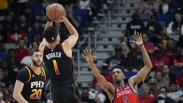 太阳124-111鹈鹕 布克狂轰52+9末节连取4分收下胜利