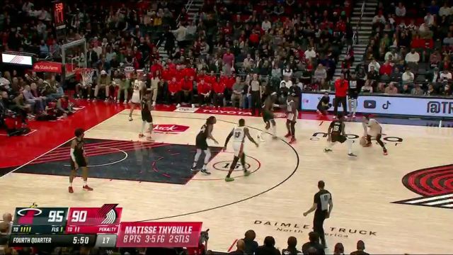 NBA常规赛：热火vs开拓者第4节英文原声回放