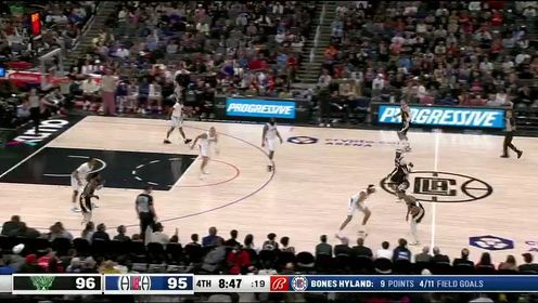 《洛杉矶快船》【回放】NBA常规赛：雄鹿vs快船英文原声全场回放