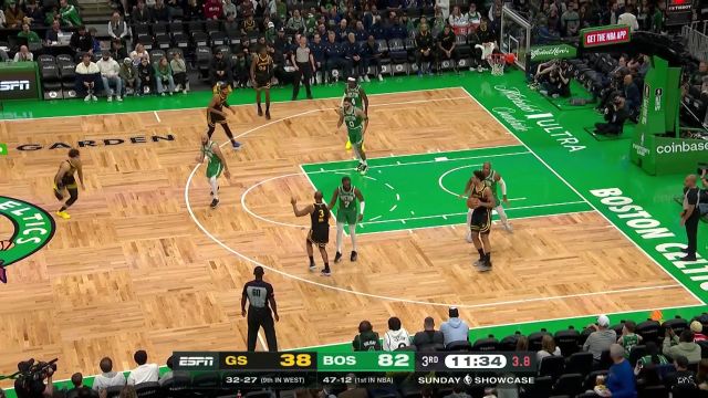 主打一个拳怕少壮！TJD两次面对霍福德均能得手连取4分