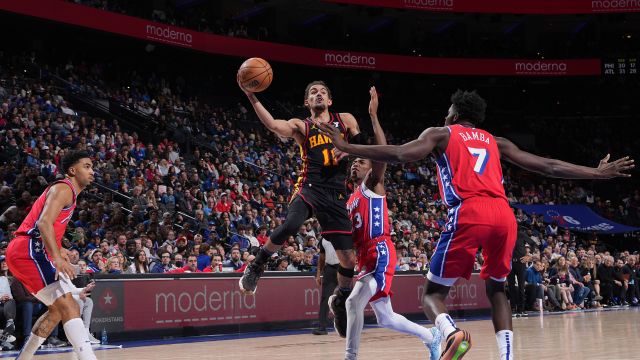 老鹰127-121费城76人 特雷-杨37+12率队客场击败残阵76人