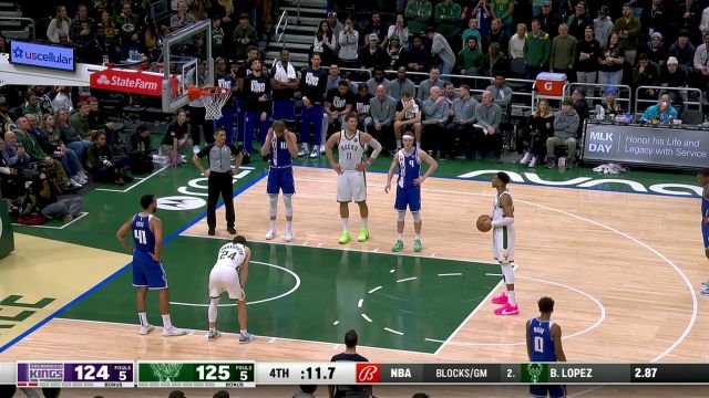 关键时刻稳定发挥 字母哥窒息时刻两罚两中企图终结悬念