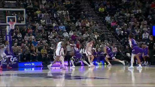 《NBA全场集锦》马尔卡宁始料未及惨遭抢断 威廉姆斯长臂拦截完成快马暴扣
