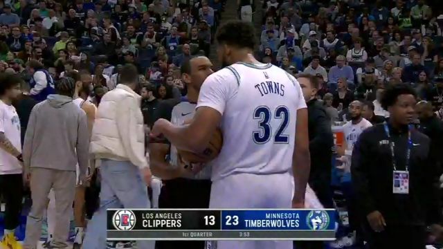 NBA常规赛：快船vs森林狼英文原声全场回放